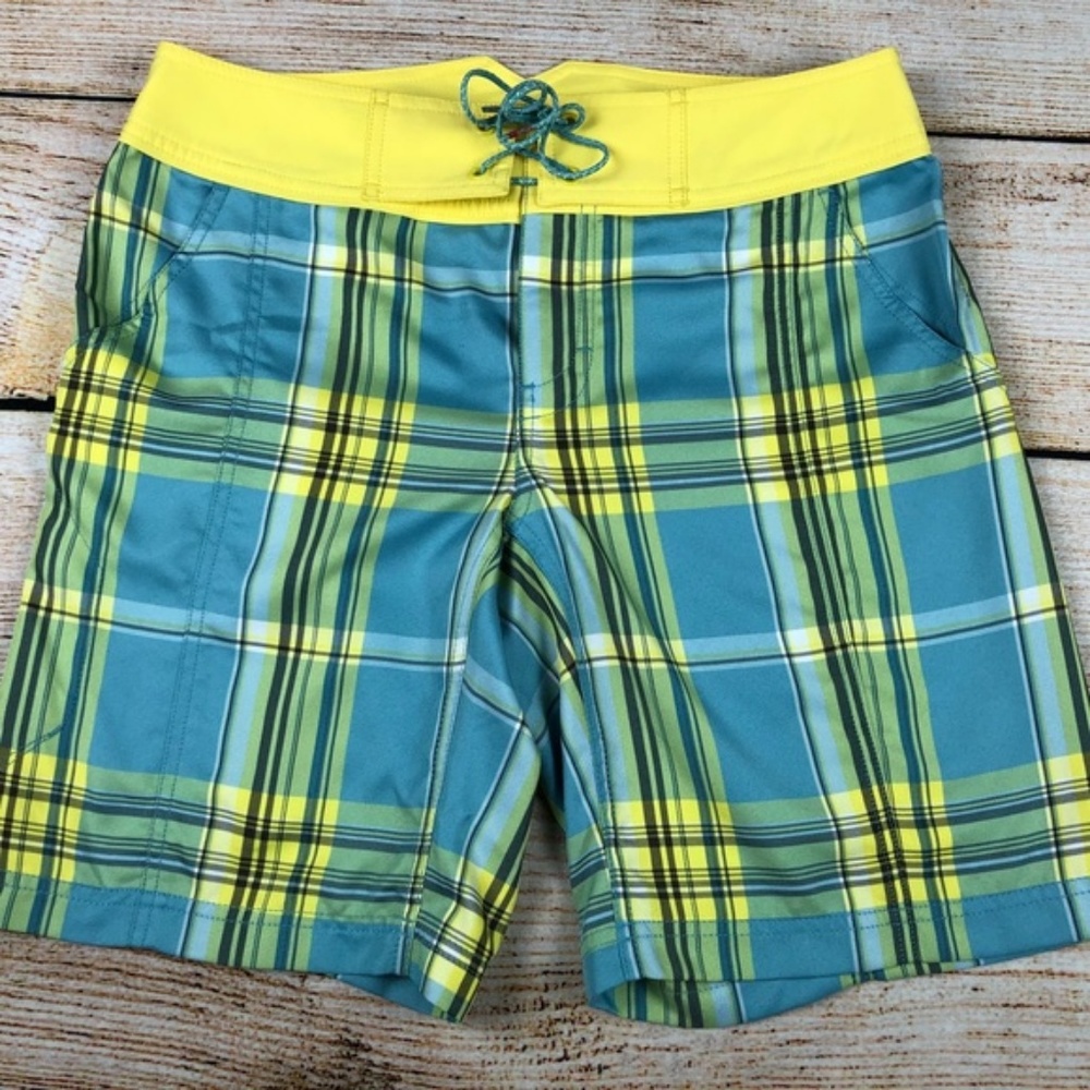 North Face 8 swimming shorts yellow plaid Women’s